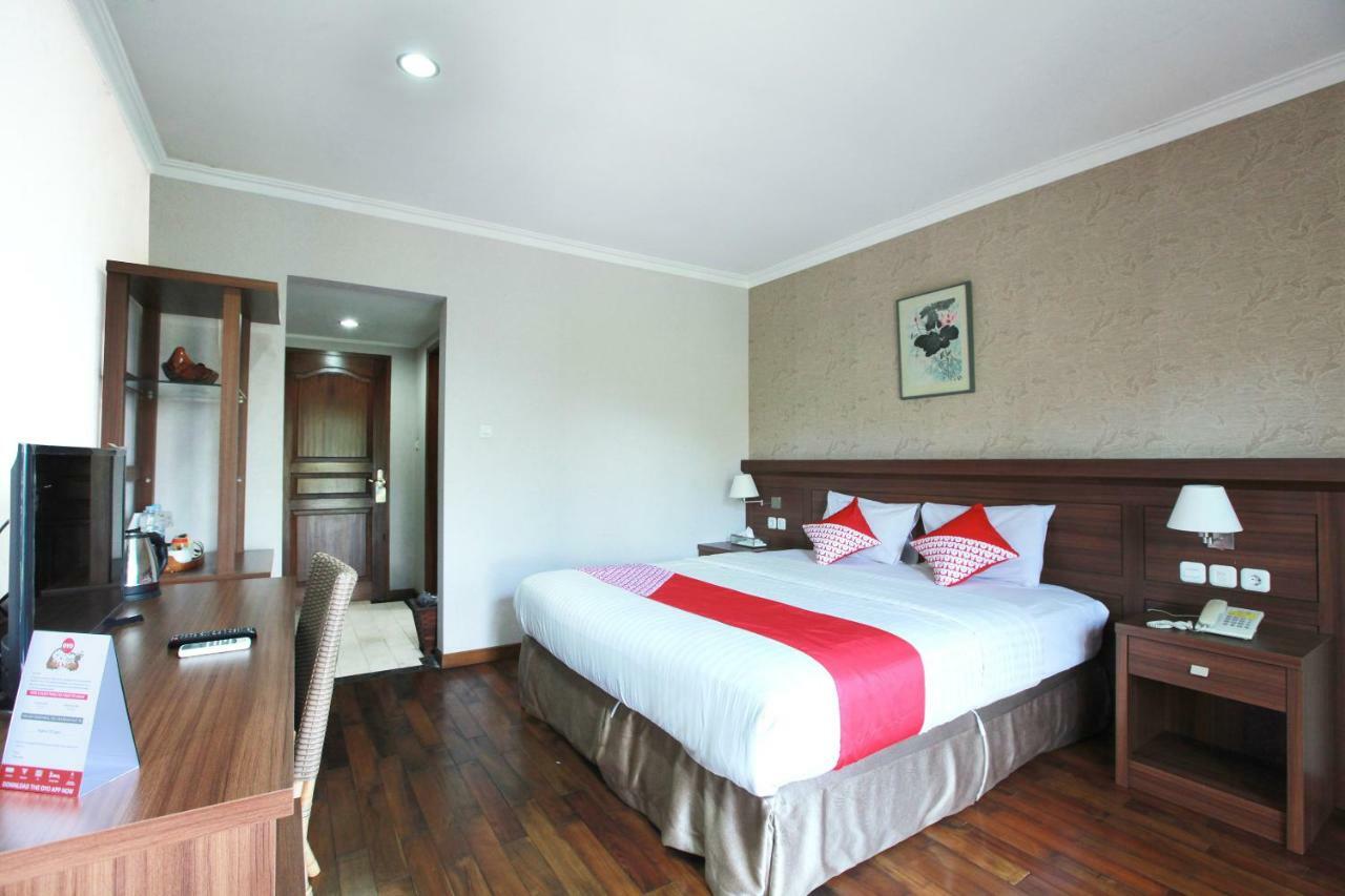 בנדונג Oyo 510 Wisma Joglo Hotel מראה חיצוני תמונה
